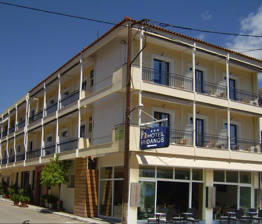 Iridanos Hotell Antikyra Eksteriør bilde