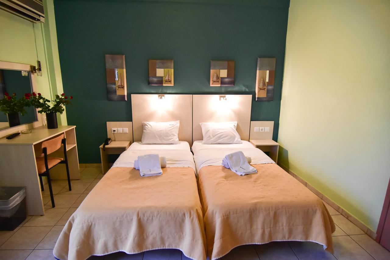 Iridanos Hotell Antikyra Eksteriør bilde
